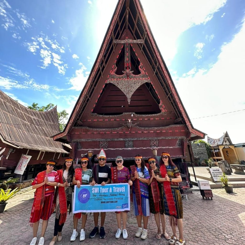 Medan Lake Toba tour