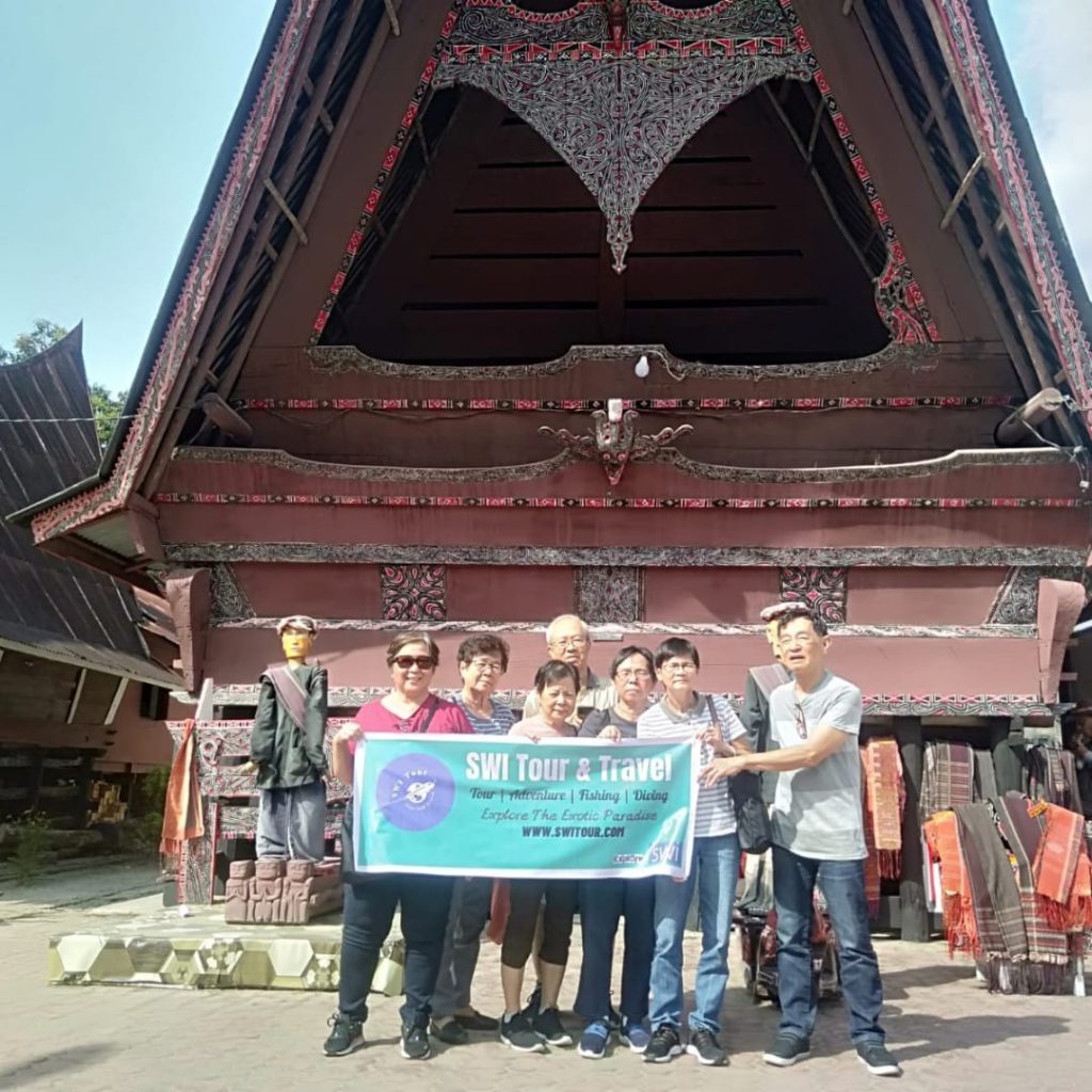 Medan Lake Toba tour
